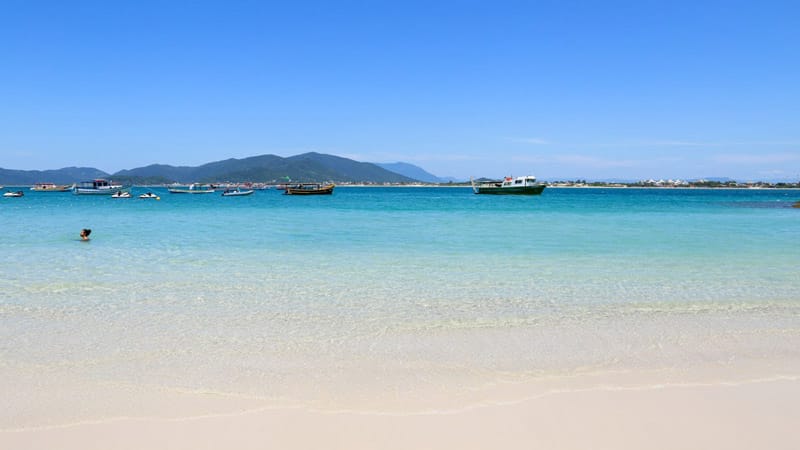 5 Melhores Praias do Brasil-Ilha-do-Campeche-Santa-Catarina.jpg